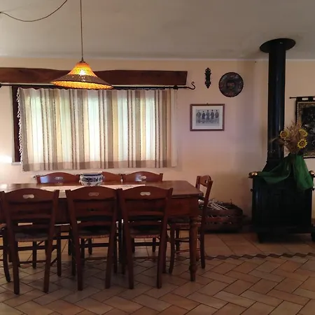 Naira Bed & Breakfast